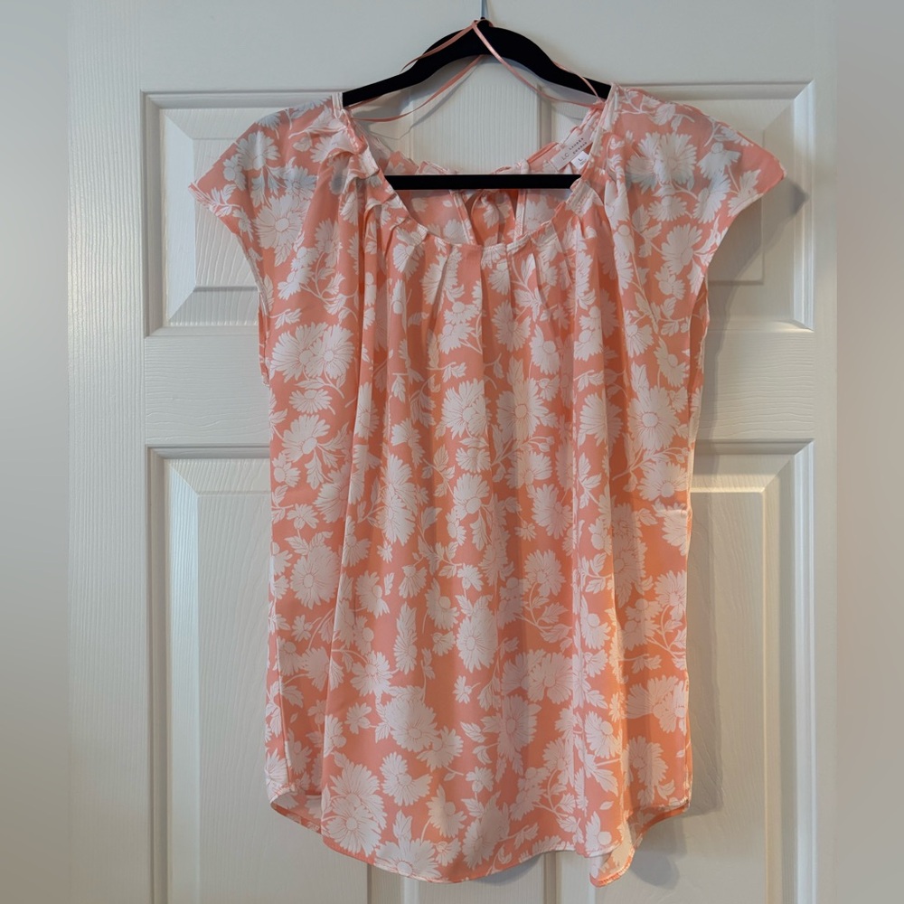 LC Lauren Conrad Peach and White Floral Blouse